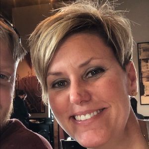 Meet your Posher, Brooke